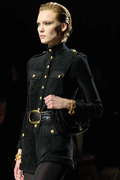 Look 4